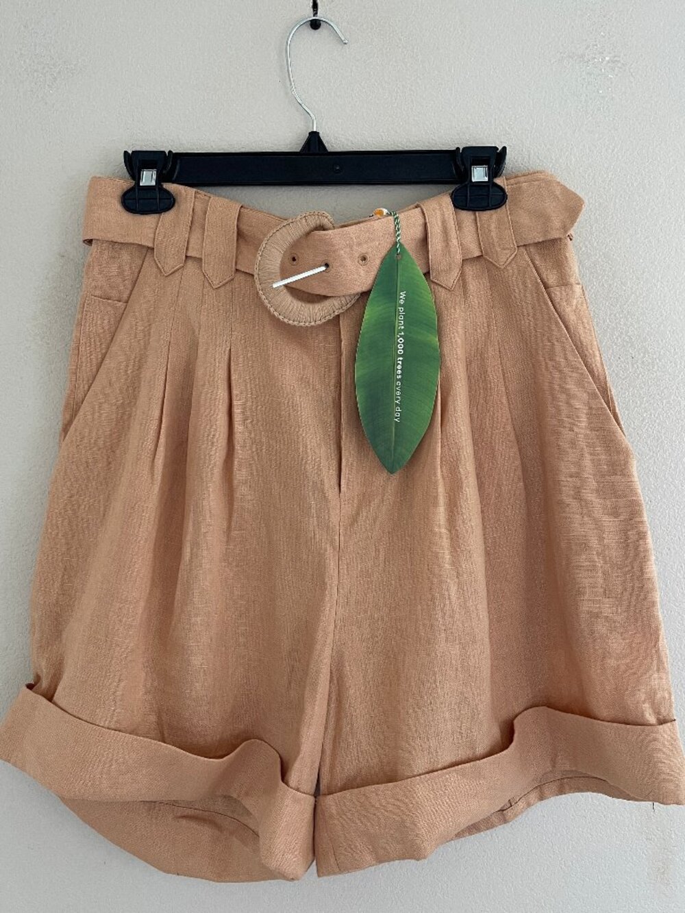 FARM RIO Light Peach Colored 100% Linen Pleated Shorts; New with Tags! MEDIUM